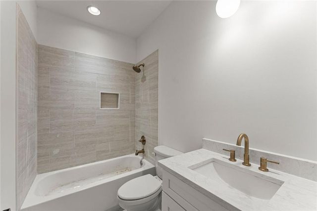 3109 Winding Lake, Gainesville, GA 30504