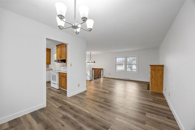 3006 Wayne Ave, Iowa City, IA 52240