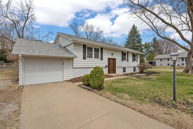 3006 Wayne Ave, Iowa City, IA 52240