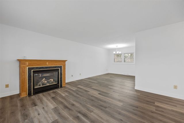 3006 Wayne Ave, Iowa City, IA 52240