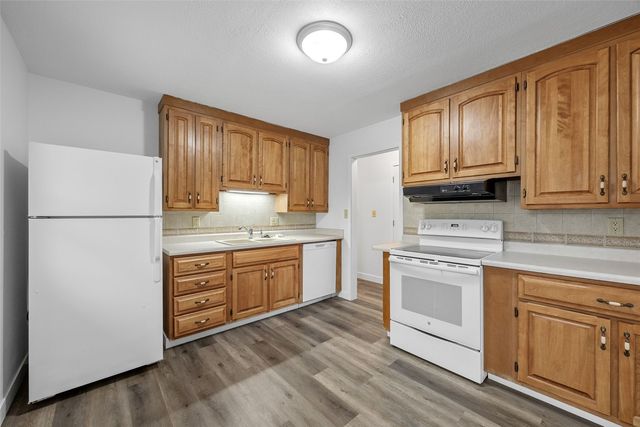 3006 Wayne Ave, Iowa City, IA 52240