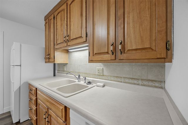 3006 Wayne Ave, Iowa City, IA 52240