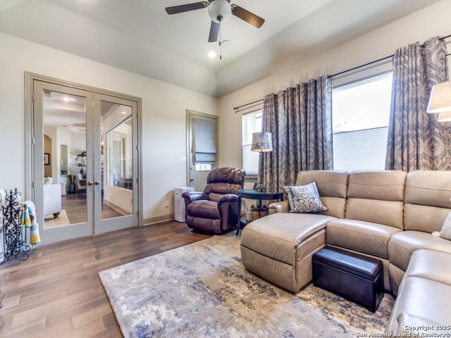 121 Pond View, Spring Branch, TX 78070