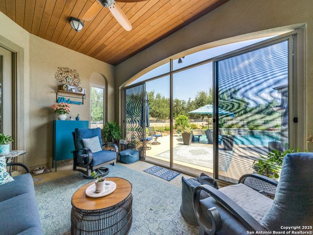 121 Pond View, Spring Branch, TX 78070