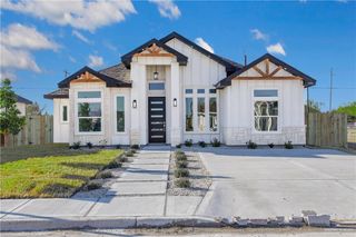 151 E Irvine Avenue, Alamo, TX 78516