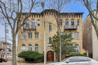 7453 N Hoyne Avenue 3S, Chicago, IL 60645