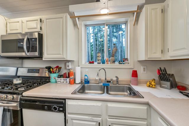 104 Tabernacle Street, Rumney, NH 03266