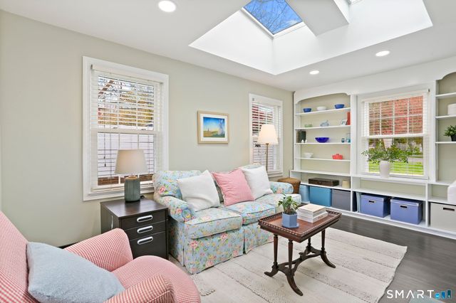 10 Millspaugh Drive, Fairfield, CT 06824