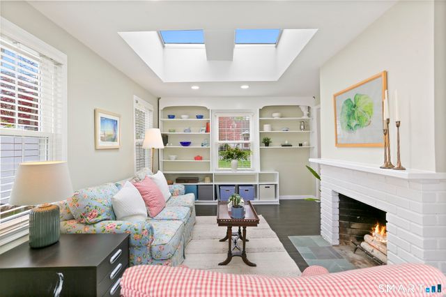 10 Millspaugh Drive, Fairfield, CT 06824