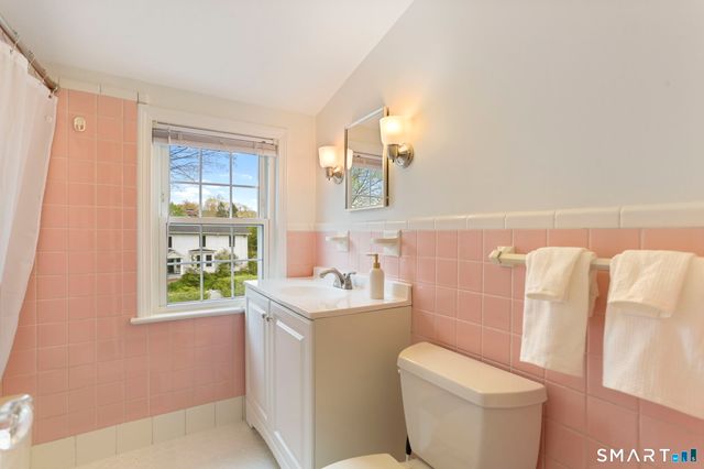 10 Millspaugh Drive, Fairfield, CT 06824