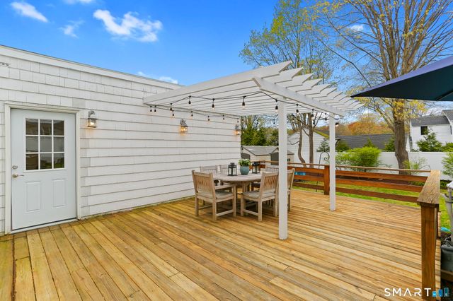 10 Millspaugh Drive, Fairfield, CT 06824