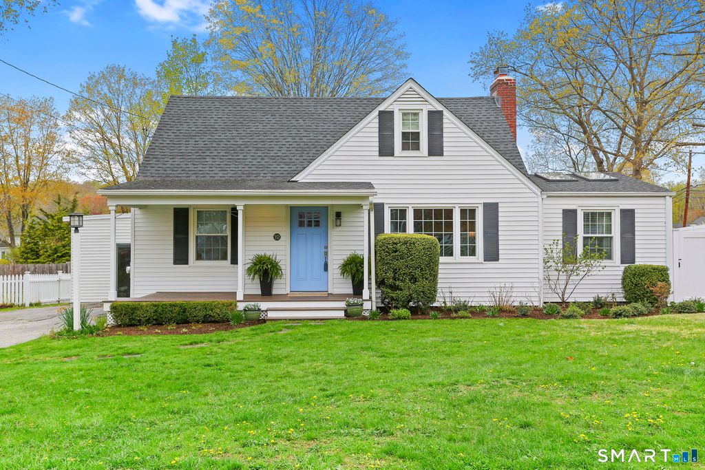 10 Millspaugh Drive, Fairfield, CT 06824