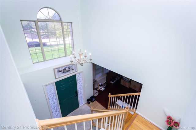 2004 Twin Sun Circle, Commerce Charter Township, MI 48390