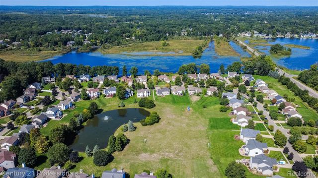 2004 Twin Sun Circle, Commerce Charter Township, MI 48390