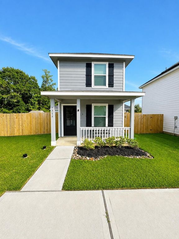 9715 Marie Village Court, Conroe, TX 77306