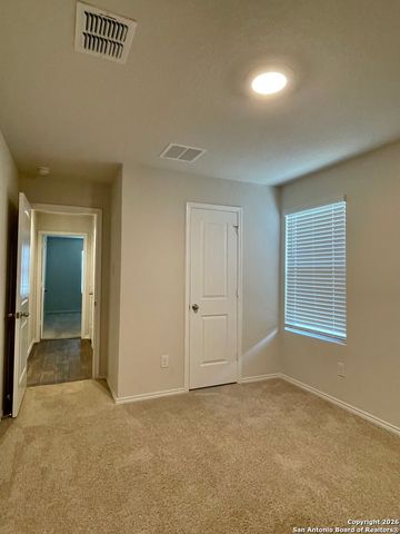 852 Armadillo, Seguin, TX 78155