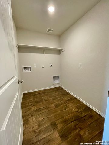 852 Armadillo, Seguin, TX 78155