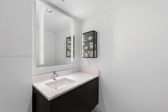 1451 Brickell Ave 903, Miami, FL 33131