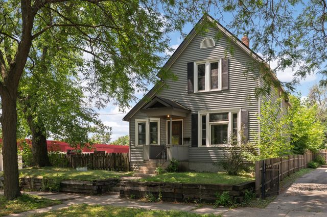 323 Erie Street, Saint Paul, MN 55102