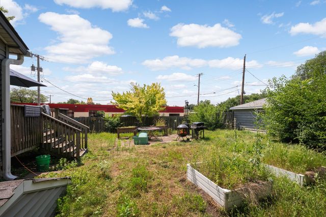 323 Erie Street, Saint Paul, MN 55102