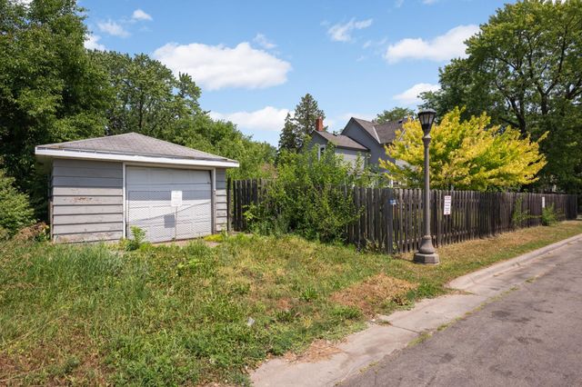 323 Erie Street, Saint Paul, MN 55102