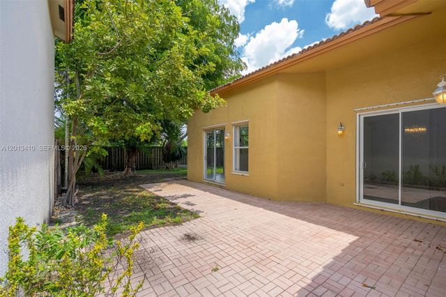 9803 NW 32nd St, Doral, FL 33172
