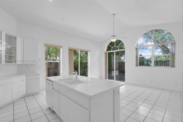 9803 NW 32nd St, Doral, FL 33172