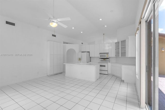9803 NW 32nd St, Doral, FL 33172