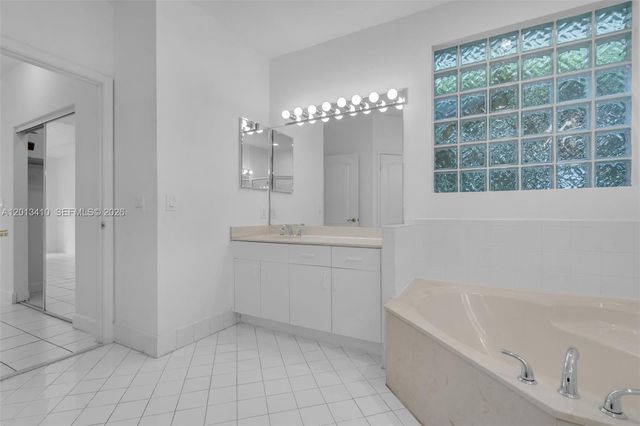 9803 NW 32nd St, Doral, FL 33172