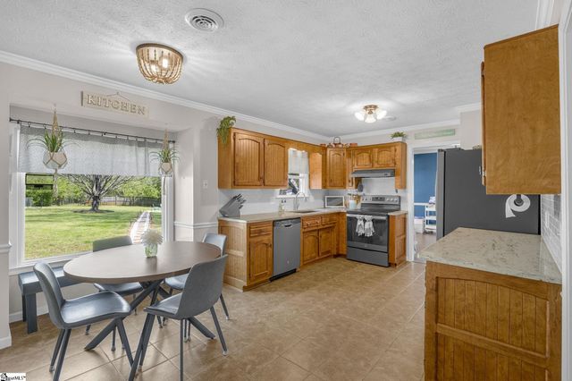 105 Yorktown Court, Easley, SC 29642