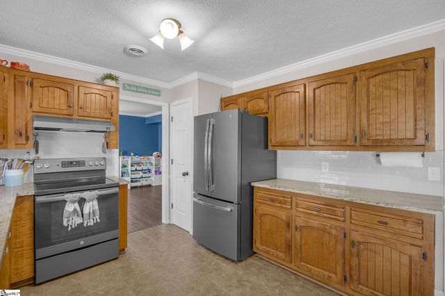 105 Yorktown Court, Easley, SC 29642