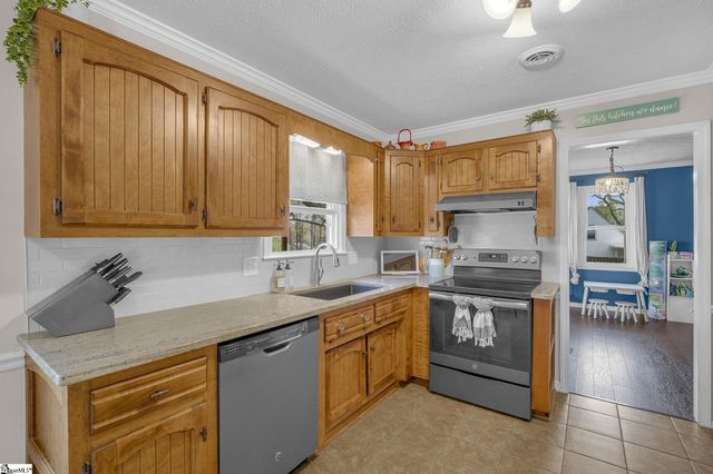 105 Yorktown Court, Easley, SC 29642