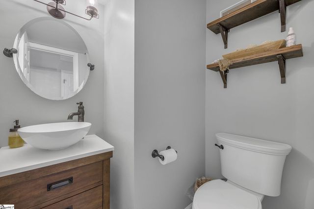 105 Yorktown Court, Easley, SC 29642