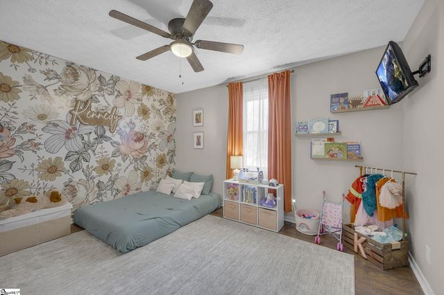 105 Yorktown Court, Easley, SC 29642