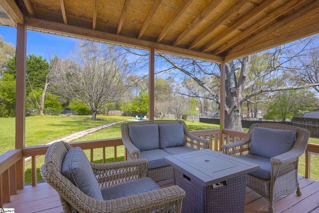 105 Yorktown Court, Easley, SC 29642