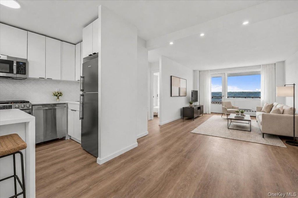 5800 Arlington Avenue 16L, Bronx, NY 10471 — photo 2