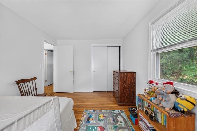 39 Hillsdale Rd, Dedham, MA 02026
