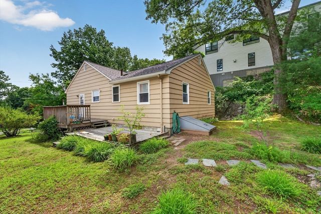 39 Hillsdale Rd, Dedham, MA 02026