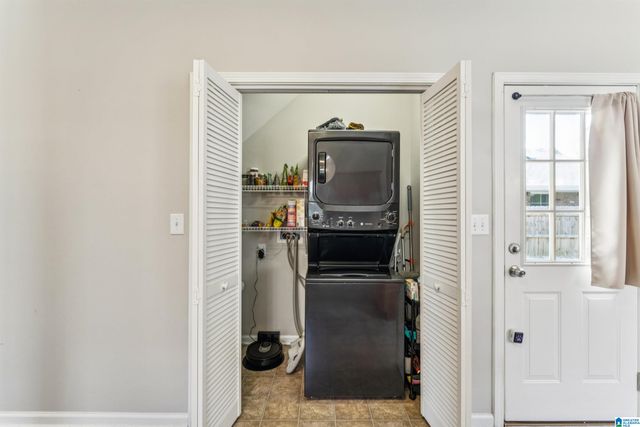 1290 VILLAGE TRAIL, Calera, AL 35040