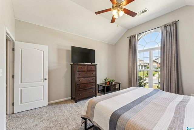 1290 VILLAGE TRAIL, Calera, AL 35040