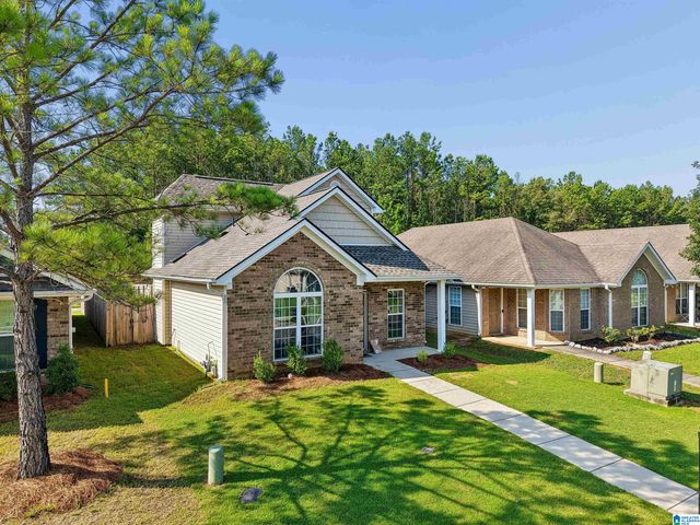 1290 VILLAGE TRAIL, Calera, AL 35040
