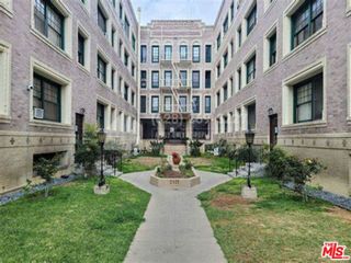 2121 James M Wood Boulevard 409, Los Angeles, CA 90006