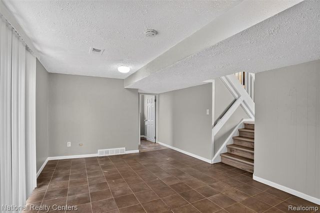 29648 Hillbrook Street, Livonia, MI 48152