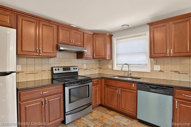 29648 Hillbrook Street, Livonia, MI 48152