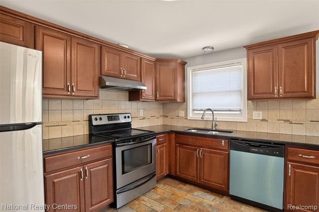 29648 Hillbrook Street, Livonia, MI 48152