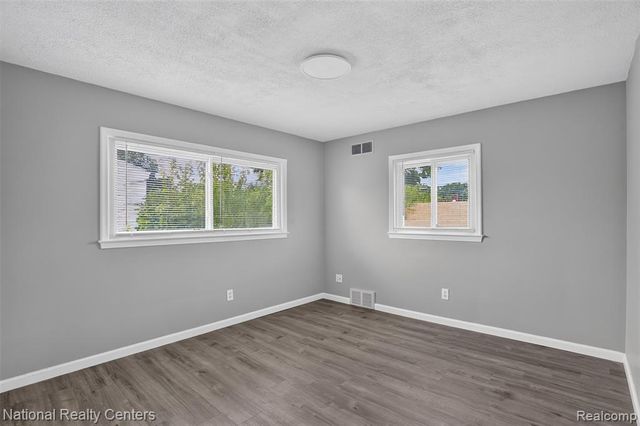 29648 Hillbrook Street, Livonia, MI 48152