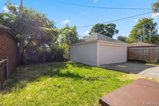 18050 Wisconsin Street, Detroit, MI 48221