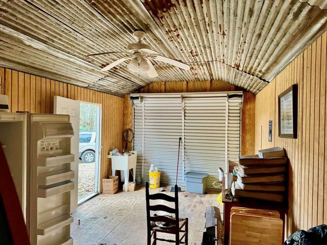 915 County Road 3266, Colmesneil, TX 75938