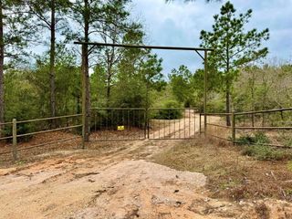 915 County Road 3266, Colmesneil, TX 75938