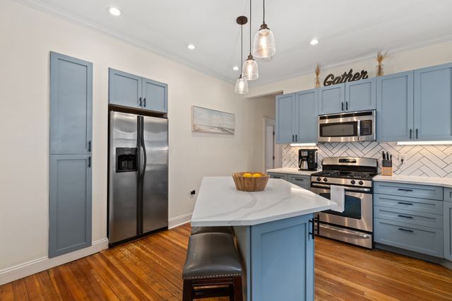 285 Minot St 2, Boston, MA 02124